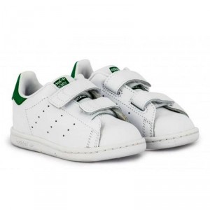 zapatos-de-nino-imprescindibles-en-verano-zapatillas-deportiva-velcro-adidas-stan-smith-cf-blanco-verde