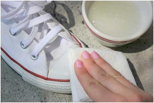 como-limpiar-las-zapatillas-de-lona