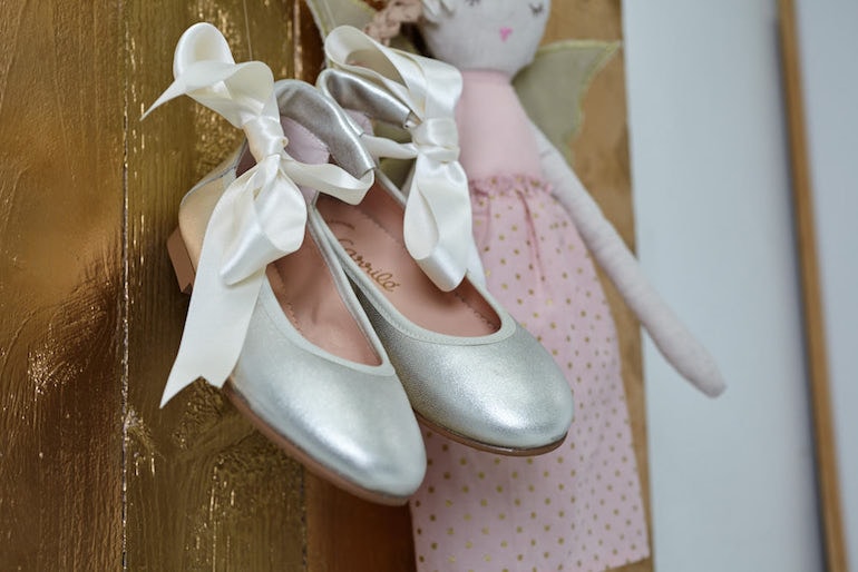 Zapatos de comunión 2019 bailarinas atadas Carrile