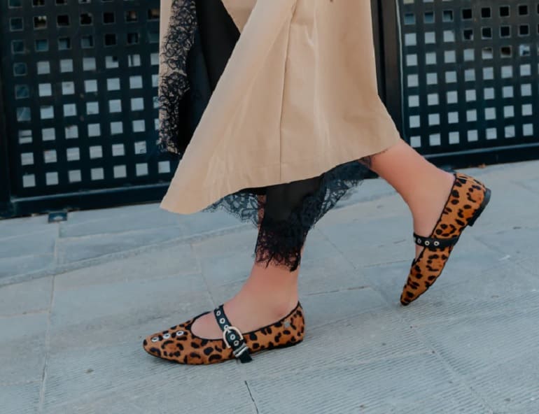 Leer Tendencias 2026: ¿Cómo combinar bailarinas y merceditas mujer? Tendencias 2026 Tendencias 2026: ¿Cómo combinar bailarinas y merceditas mujer? Tendencias 2026