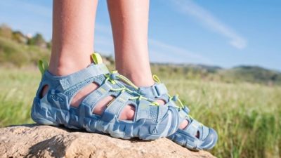 Sandalias de Trekking para Niño y Campamentos: Claves para Elegir el Calzado de Aventura Ideal