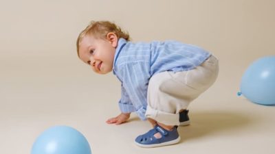¿Cuándo calzar al bebé con sandalias de primeros pasos en verano?