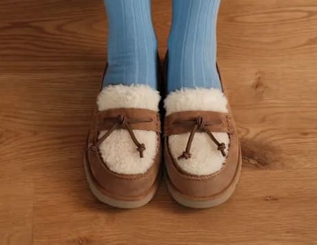 Leer Zapatos y Mocasines UGG para Diario Zapatos y Mocasines UGG para Diario