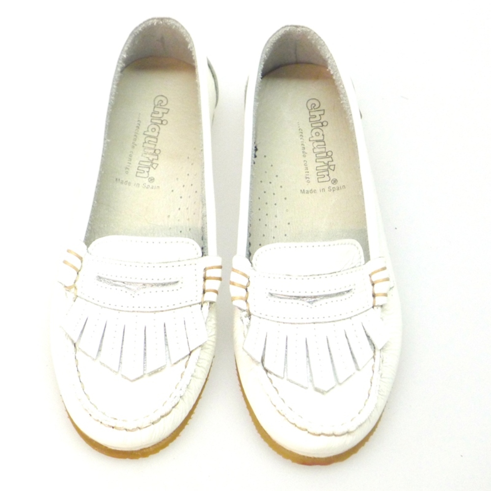Mocasines niña adorno flecos piel charol foto 2