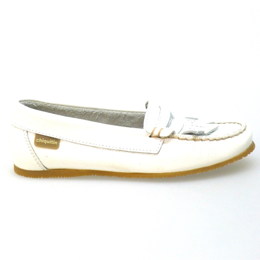 Mocasines niña adorno flecos piel charol foto 3