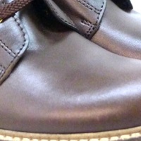 Botin Motero triple cierre y tachas Clarys 8845 Marron foto 5