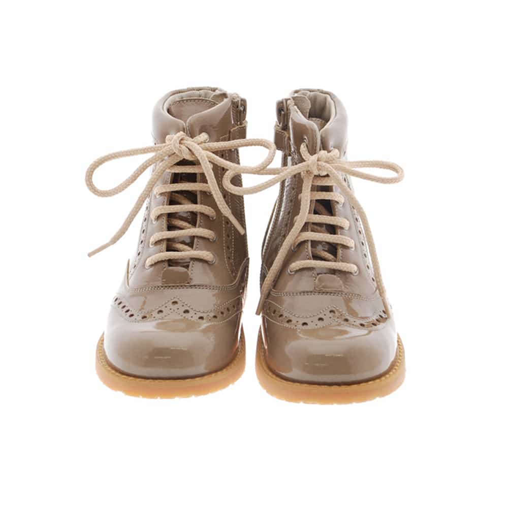 Bota pascual charol arena especial plantillas Mendivil 71728