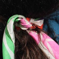 Foulard mujer Les Belles Vagabondes - Estampado floral moderno en seda foto 7