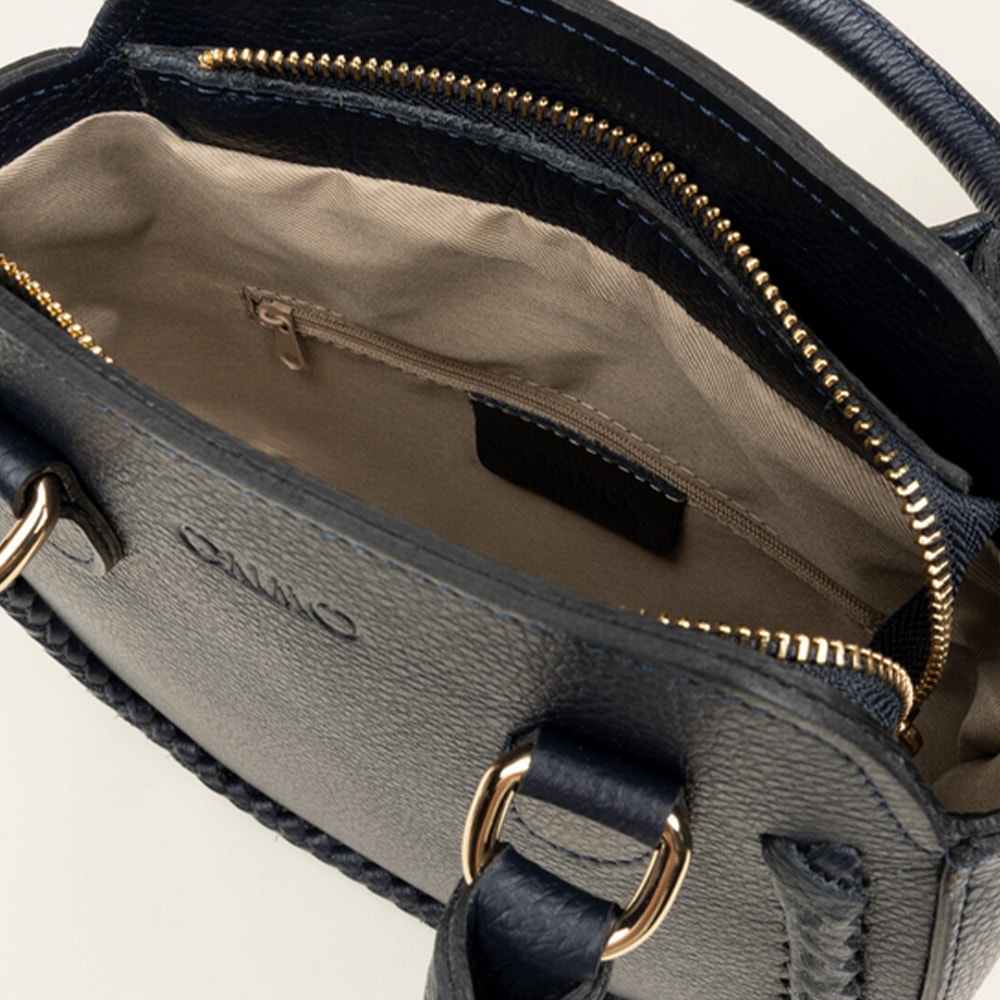 Bolso redondo azul piel Gaimo – Elegancia atemporal foto 2