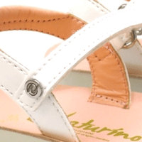 SANDALIAS CON VELCRO