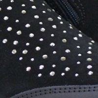 Adorno tachas y strass