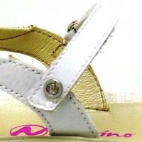SANDALIAS CON DOBLE VELCRO