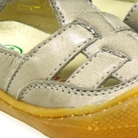 SANDALIAS CERRADAS PARA BEBÉ