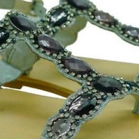 SANDALIAS CON PIEDRAS