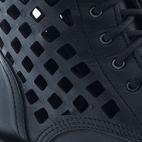 Botines troquelados