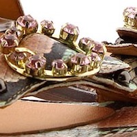 Adorno broche