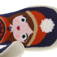 ZAPATILLAS CON MUÑECAS