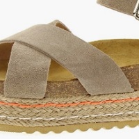 SANDALIAS CON HEBILLAS