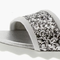 SANDALIAS CON BRILLANTINA