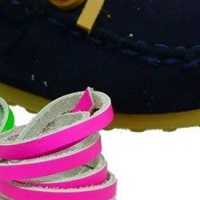 Mocasines con cordones intercambiables
