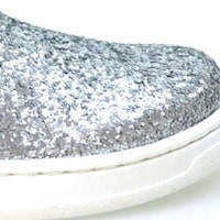 ZAPATILLAS CUBIERTAS DE BRILLANTINA