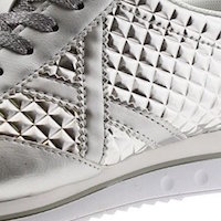 ZAPATILLAS CON RELIEVE