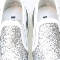¿CÓMO COMBINAR LAS ZAPATILLAS SLIP-ON?