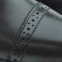 Detalles brogue en la puntera