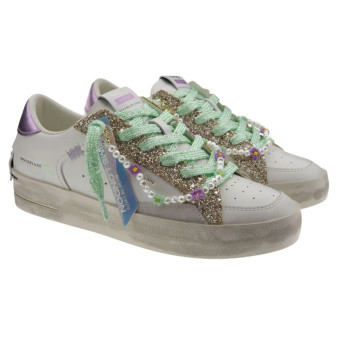 Zapatillas blancas glitter y adornos Crime London SK8 Deluxe