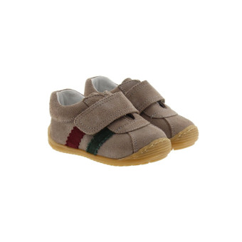 Zapato deportivo niño velcro Carrile