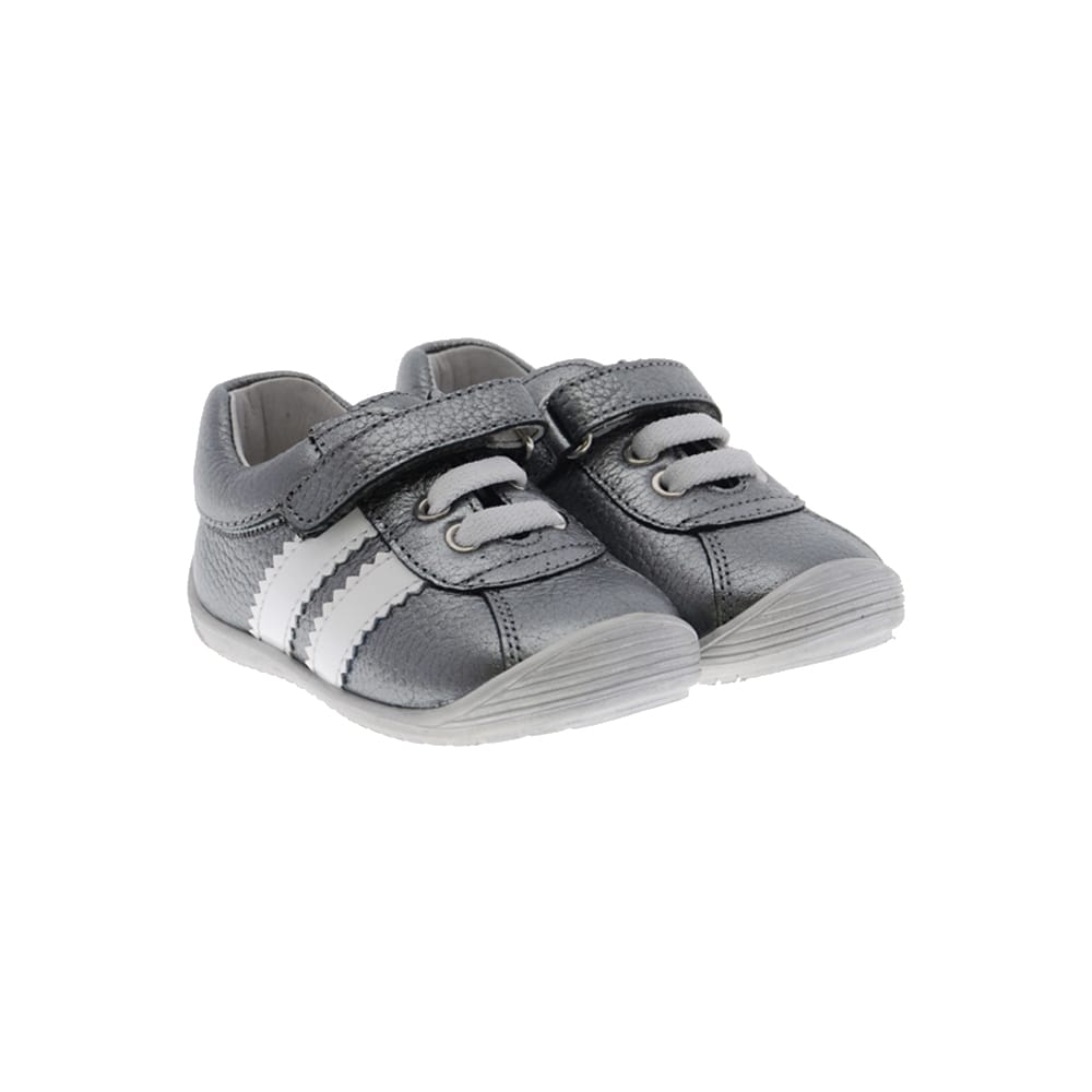 Zapato sport metalizado primeros pasos Carrile
