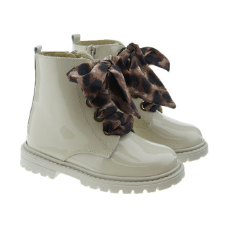 Bota charol niña cordones animal print 222695