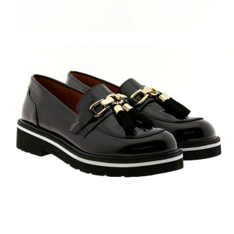 Mocasines charol borlas y estribo Clarys 5960