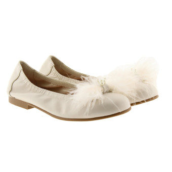 Bailarina piel beige plumas comunión Carrile A-3397