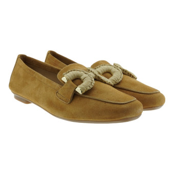 Mocasines mujer ante detalle Reqins HAZURA CUIR