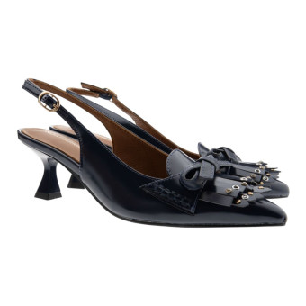 Zapato destalonado punta flecos y tachas Noa Harmon Lady