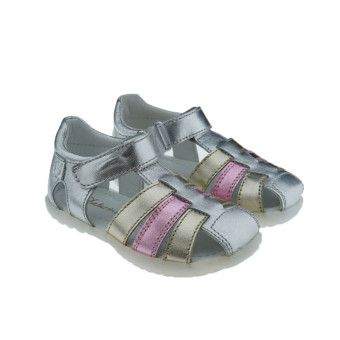 Sandalias niña cerradas piel metalizada velcro Naturino See