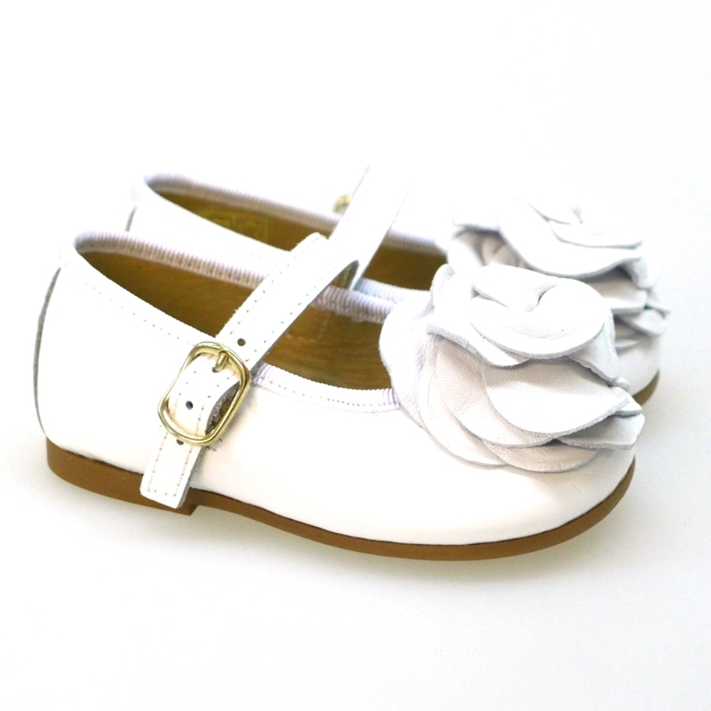 Merceditas charol lazo y hebilla Clarys 1028