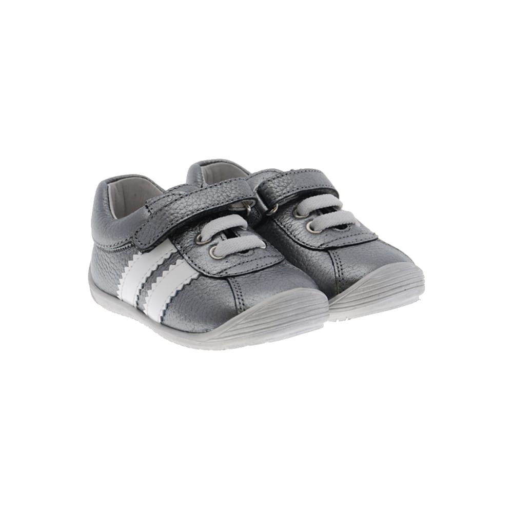 Zapato sport metalizado primeros pasos Carrile