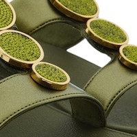 Sandalias ergonómicas mujer en dorado o verde con detalle metálico | Fit Flop foto 7