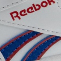 Deportivas blancas niño velcro Reebok – Comodidad y estilo foto 7