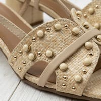 Sandalias rafia beig tachulas tacón Noa Harmon foto 5