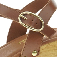 Zueco madera tacón y plataforma hebilla Carrile Woman 11830 foto 7