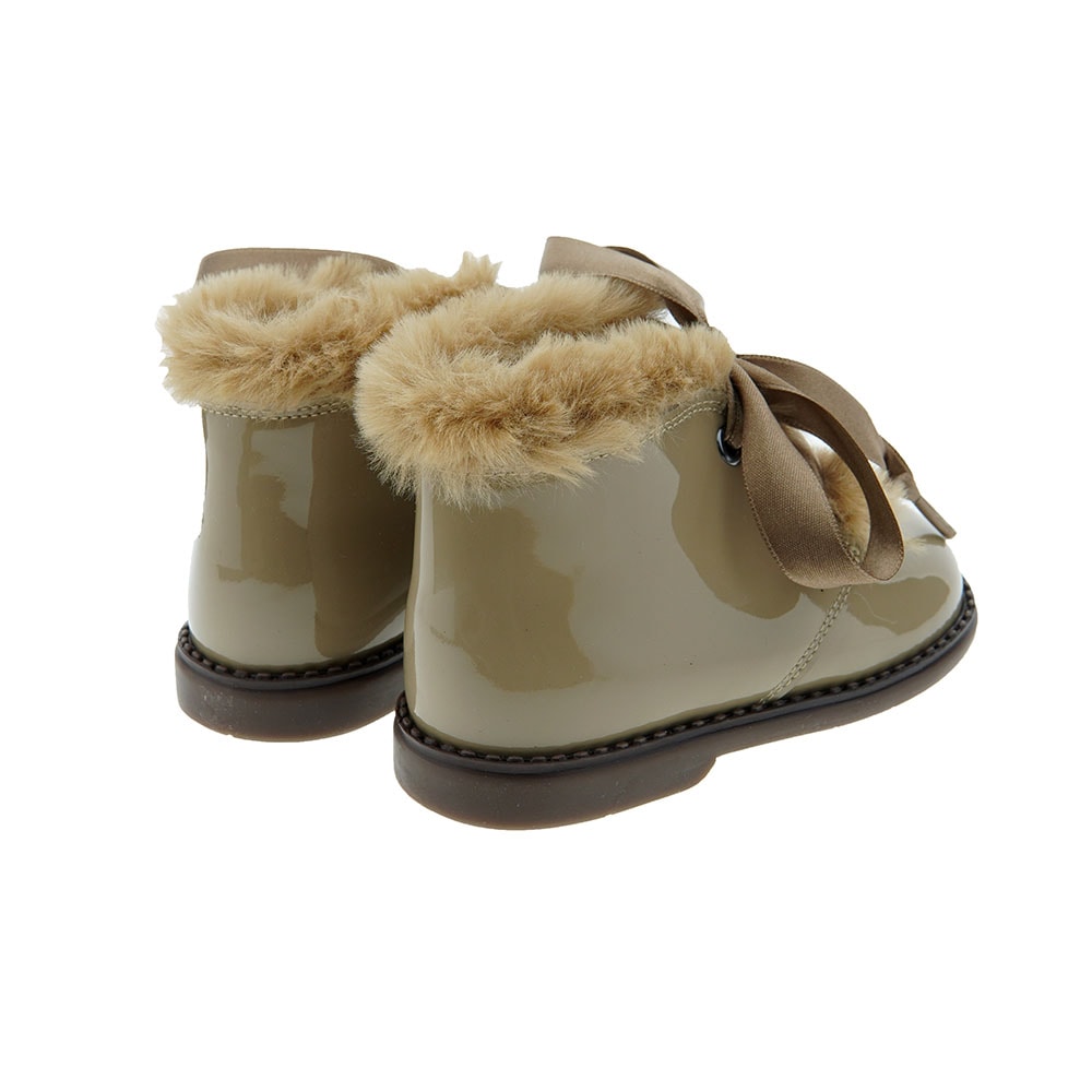 Botita charol pelito cordón 202928 foto 4