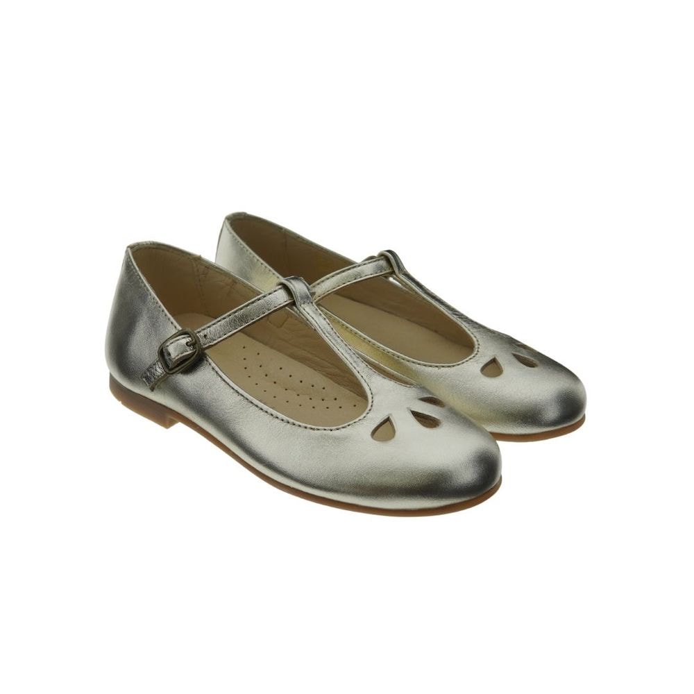 7 Consejos para ablandar zapatos de cuero