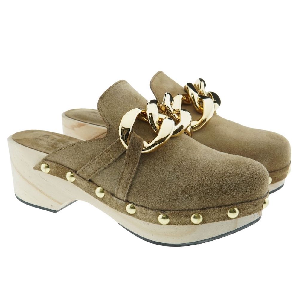 Zuecos madera mujer ante cadena Alpe 227911