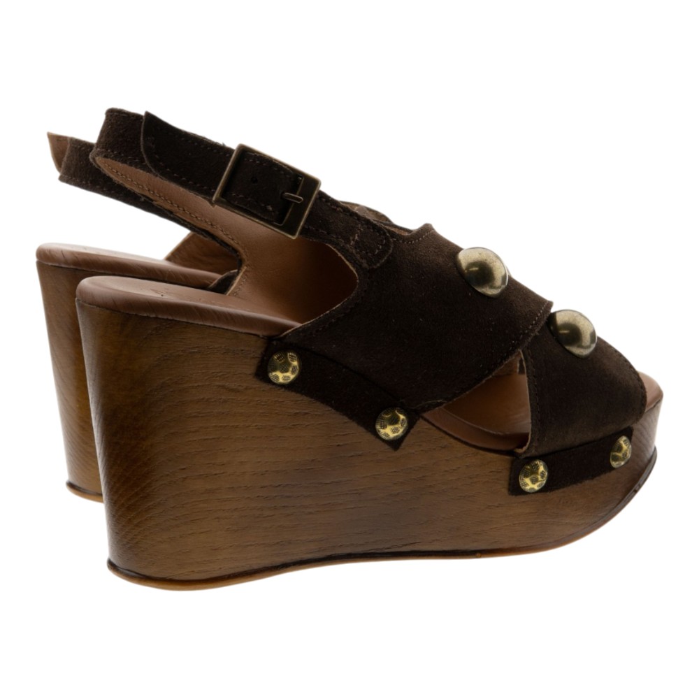 Sandalias cuña piel ante tachas Nemonic mujer foto 4