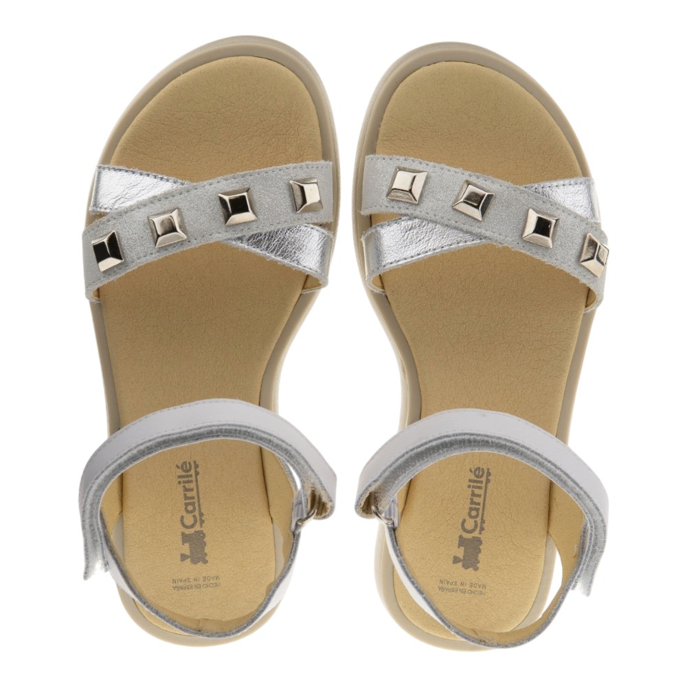 Sandalias plataforma niña Carrile con tachuelas doradas foto 2