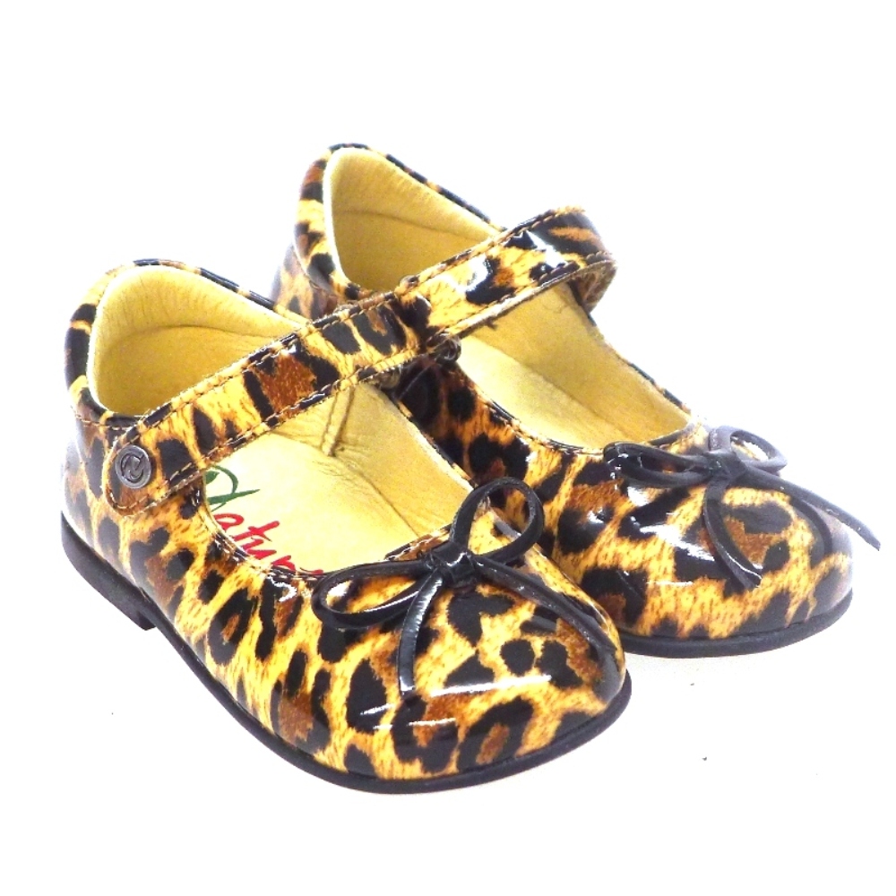 Merceditas charol velcro leopardo Naturino 4524