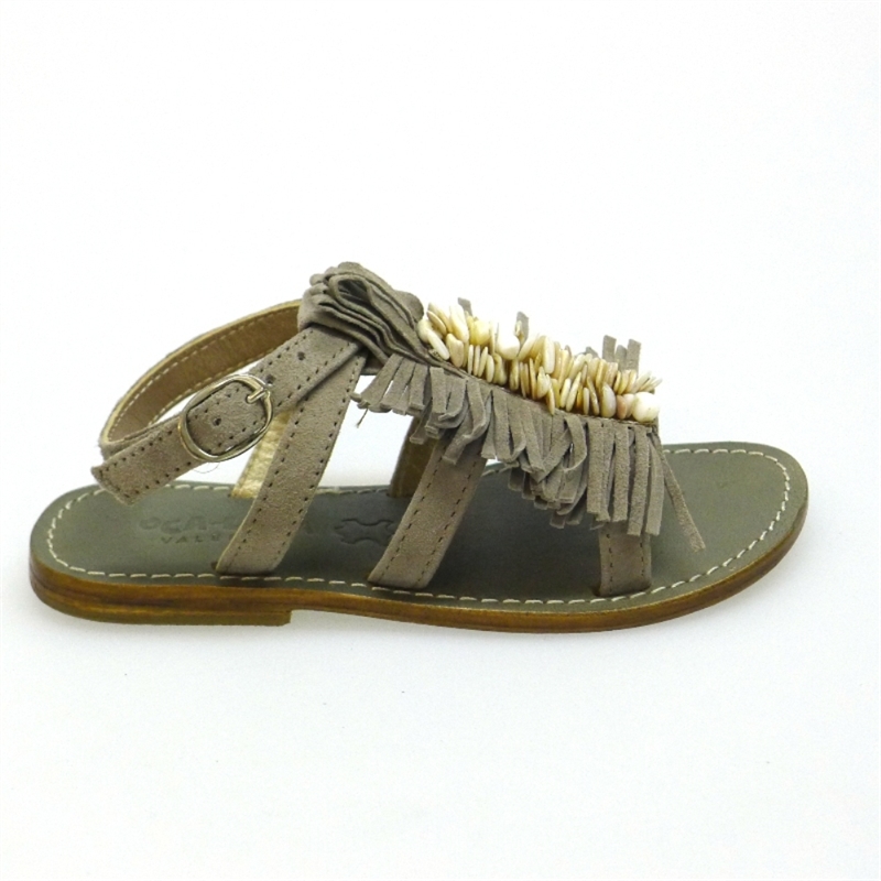 Sandalias flecos y borlas estilo hippie Oca Loca foto 3